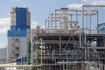 Pipeline system of big chemical plant. Production of nitrogen fertilizers.